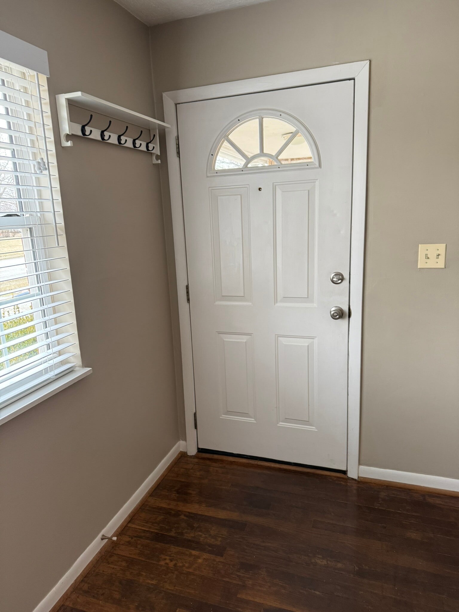 Building Photo - 3715 Perry Worth Rd