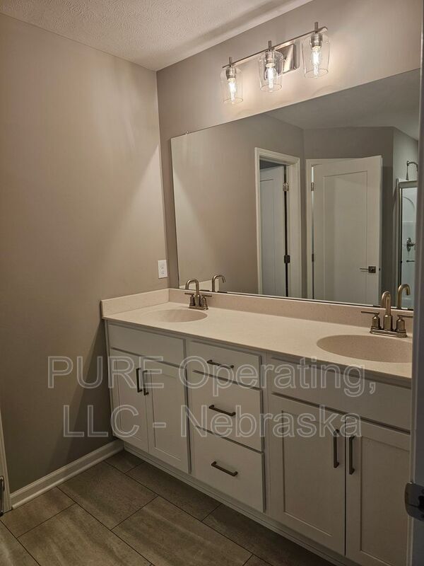 Building Photo - 17451 Tucker St