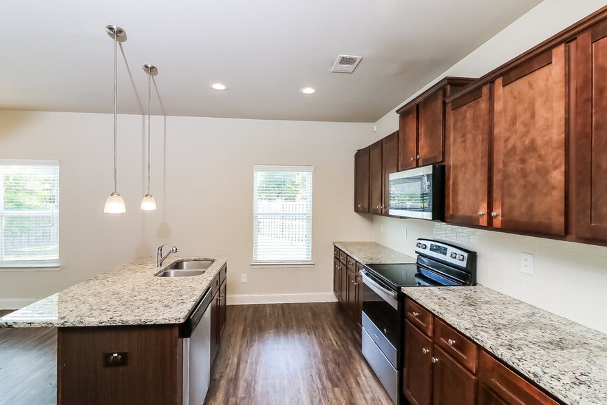 Building Photo - 267 Faron Dr