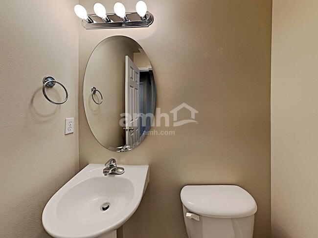 Building Photo - 39237 Newton St