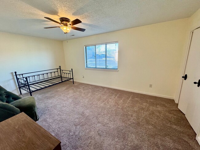 Building Photo - Lovely 1BR apartment in south Huntsville! ...