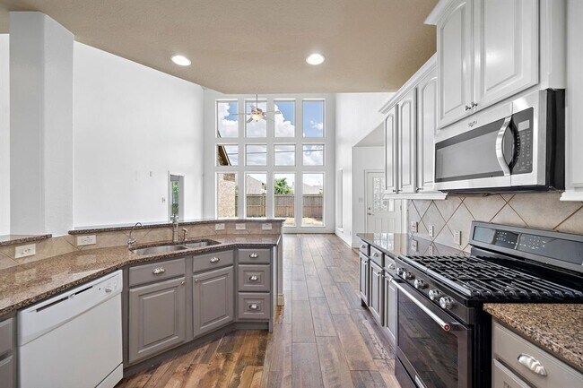 Building Photo - 28915 Crested Butte Dr