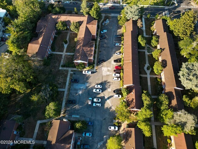 Building Photo - 364 Westwood Ave