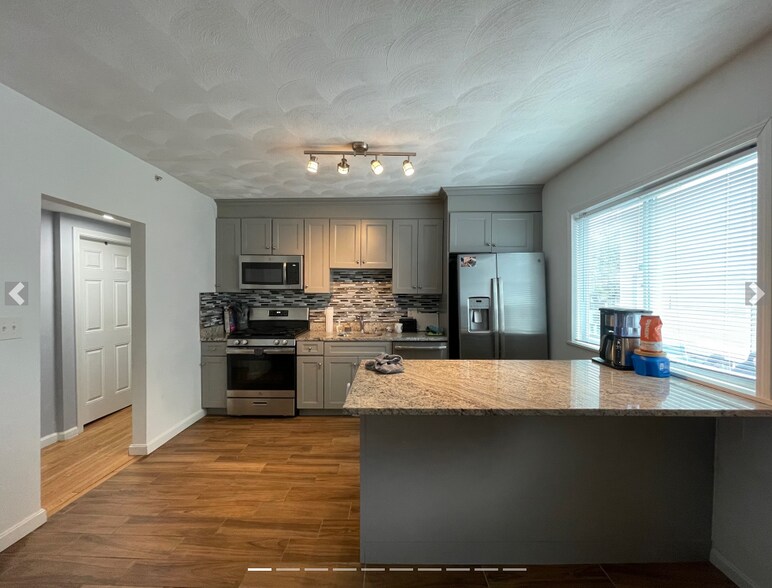 Building Photo - 50 Derby St