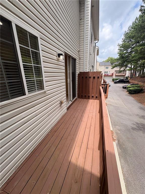 Building Photo - 231 Village Square Dr