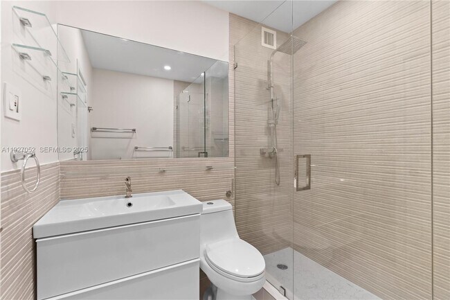 Building Photo - 2451 Brickell Ave