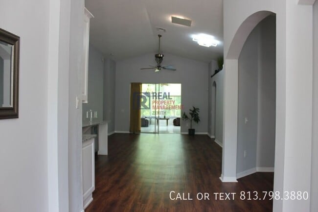 Building Photo - 31215 Wrencrest Dr