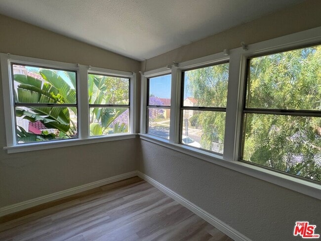 Building Photo - 1282 S Highland Ave