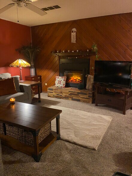 Electric fireplace with remote - 7944 Chase Cir