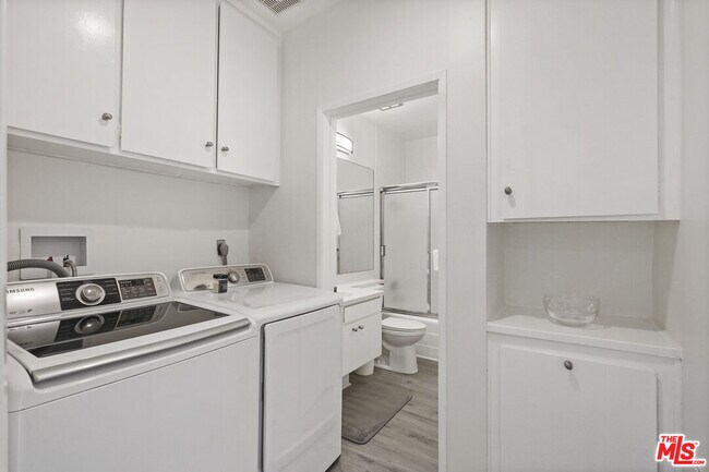 Building Photo - 18103 Coastline Dr