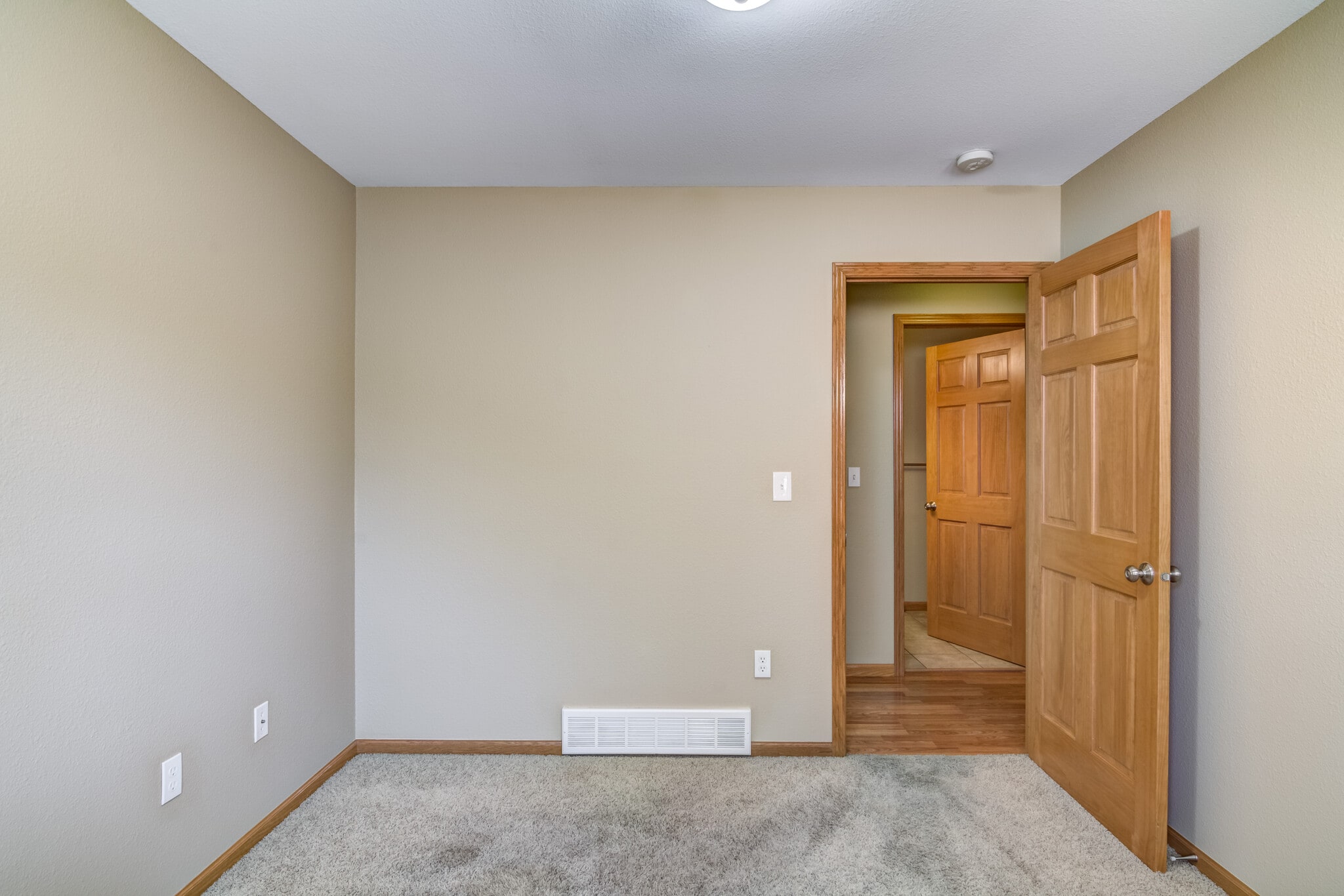 Building Photo - 3904 London Rd