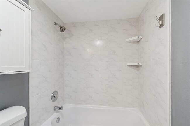 Building Photo - 2051 Skimmer Ct