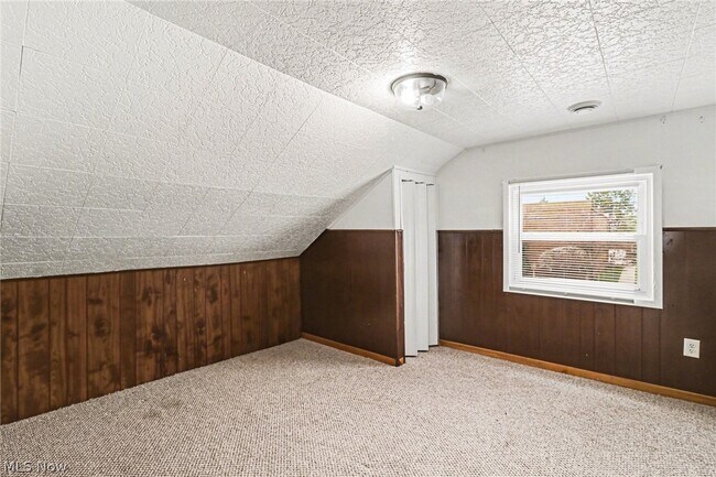 Building Photo - 5425 Ohio St