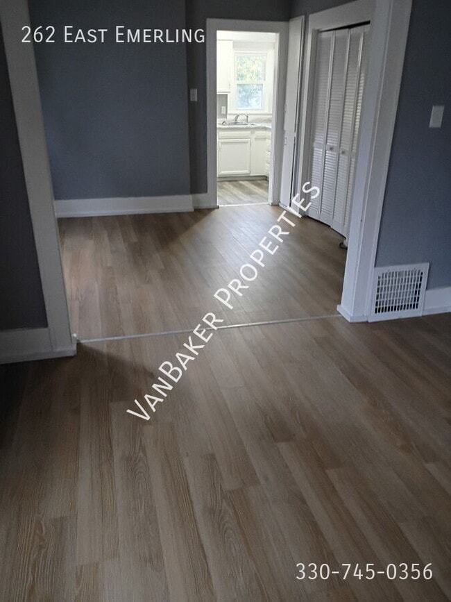 Building Photo - 262 East Emerling-