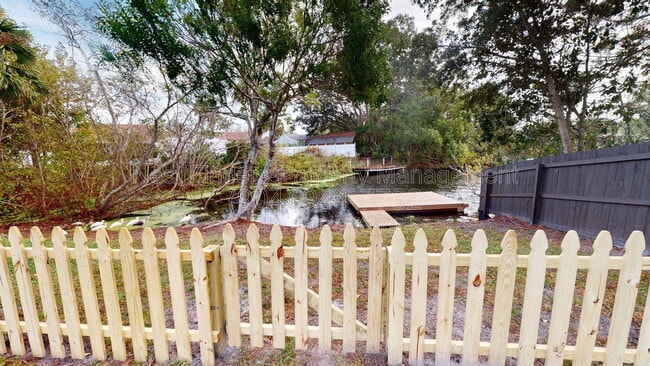 Building Photo - 104 Dolphin Blvd E