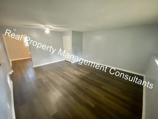 Building Photo - 2 Bedroom Home in Lee's Summit School District