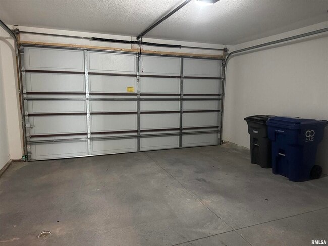 Building Photo - 5888 Butterfield Ct