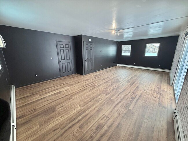 Building Photo - PRICE REDUCED!! Gorgeous Newly Renovated 4 BR, 2 BA on .71 acres