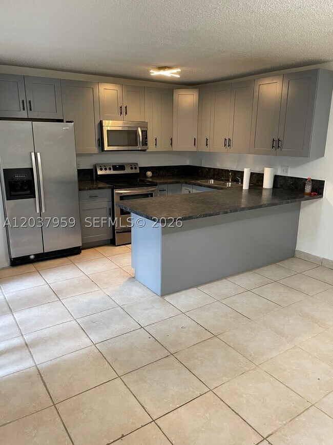 Building Photo - 2060 SW 90th Ave
