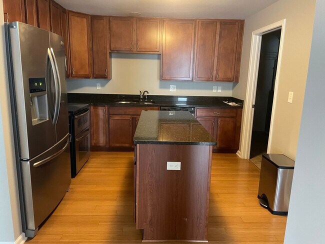 Building Photo - Located in the Detroit-Shoreway Area