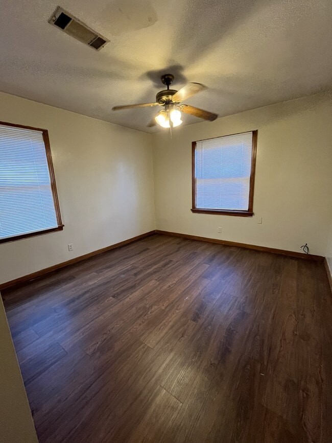 Building Photo - 5757 Naff Ave