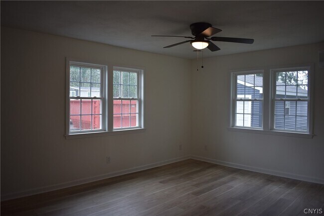 Building Photo - 9010 Kennedy Ln