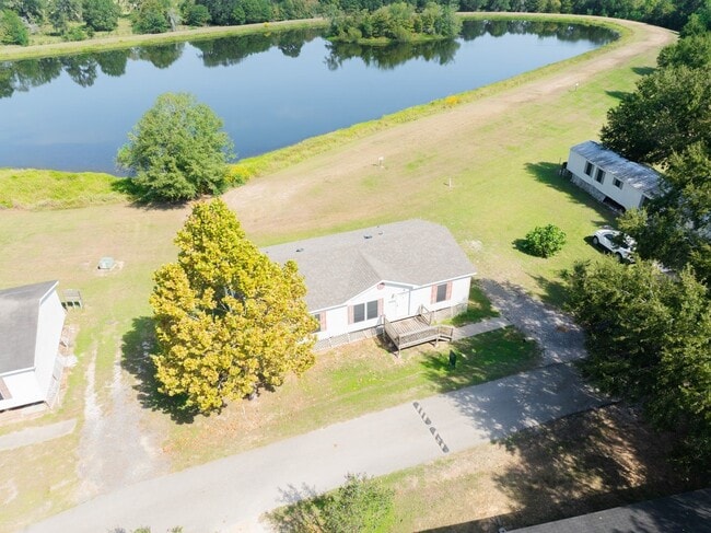 Building Photo - 30820 Peaches Way