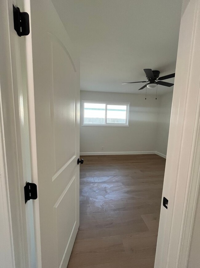Building Photo - For Rent – Newly Remodeled 3 Bed / 2 Bath ...