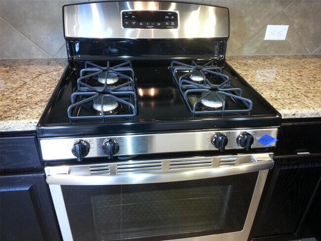 Building Photo - 2504 McDonald Way