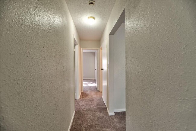 Building Photo - 160 Beeson Ave