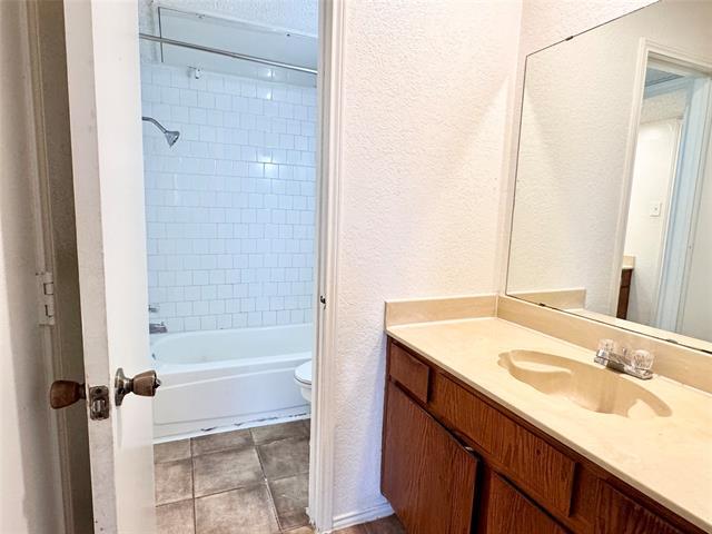 Building Photo - 3732 Hulen Park Cir