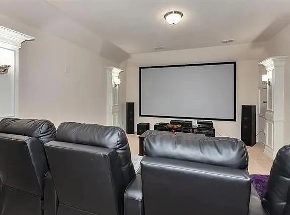 Building Photo - 913 Yarrow St