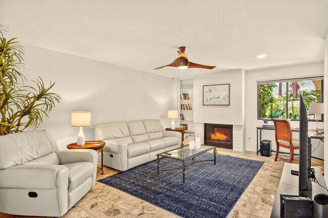 Building Photo - 1570 S La Verne Way