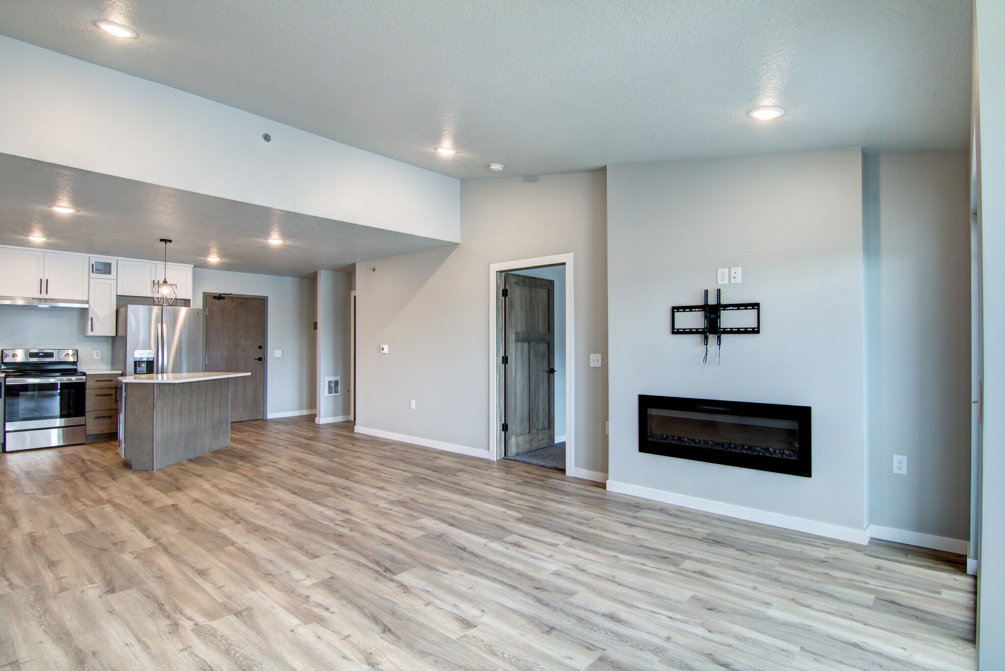 Building Photo - 4223 Jeffers Rd
