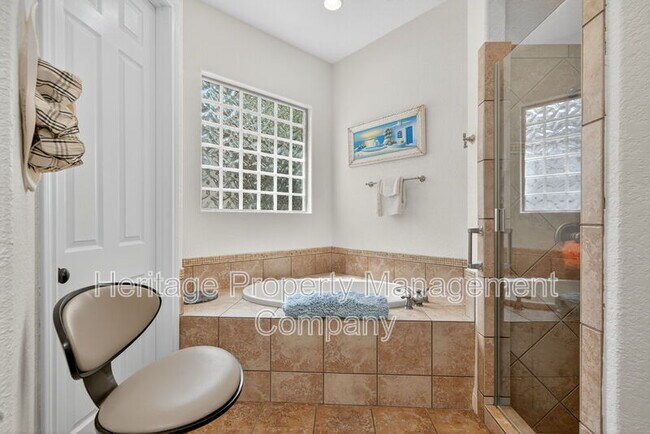 Building Photo - 24915 Estancia Cir