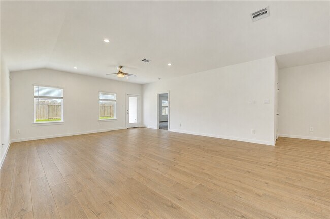 Building Photo - 30215 Lone Peak Dr
