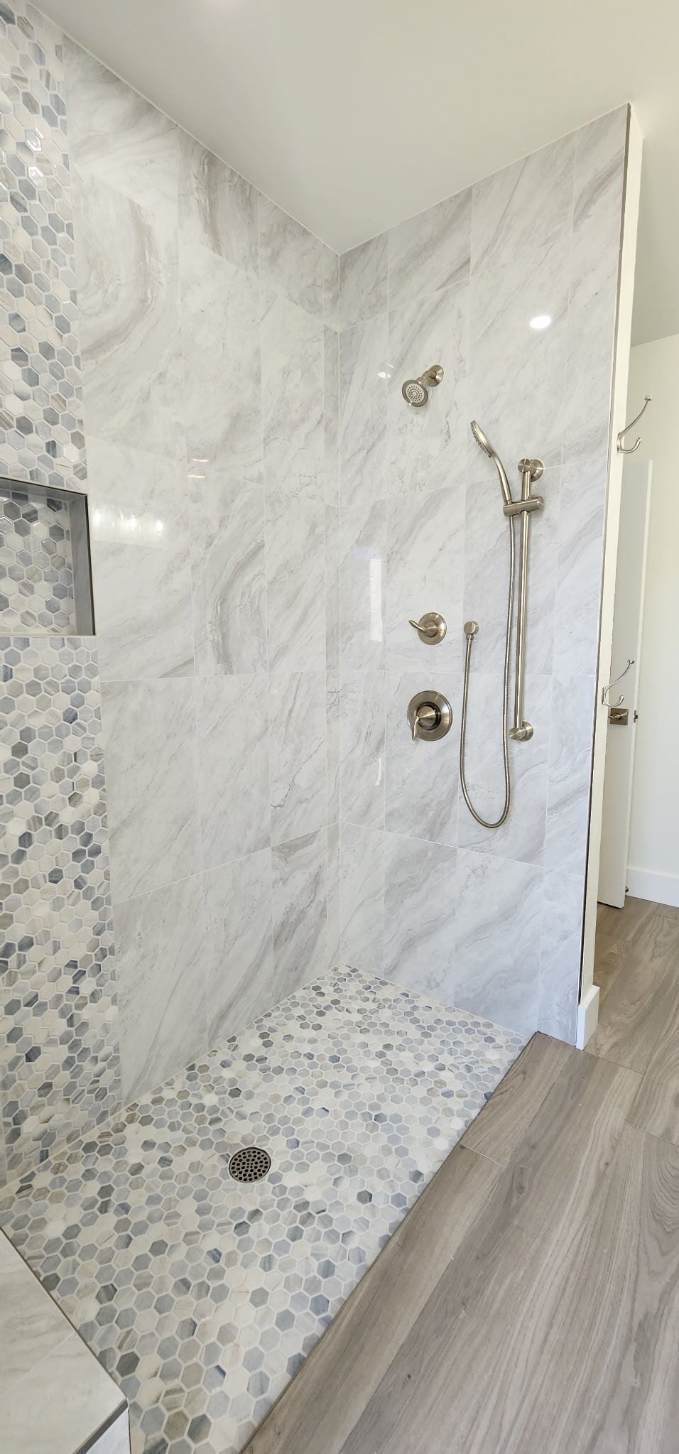 Master shower - 10925 Red Dragon Ln