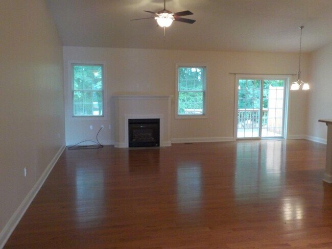 Building Photo - 3 bed, 2 bath in Bellefonte