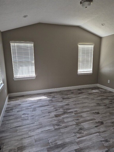 Building Photo - 209 Florence St