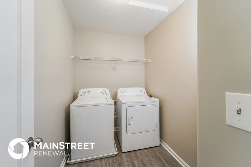 Building Photo - 3201 Cotton Ln