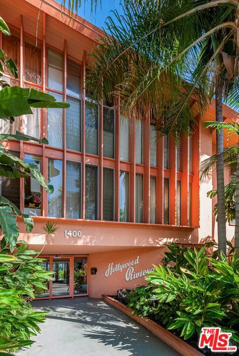 Building Photo - 1400 Hayworth Ave