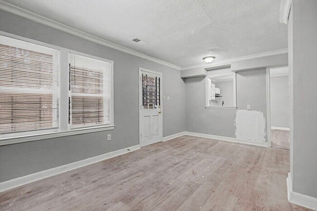 Building Photo - 1604 Alta Vista Ave