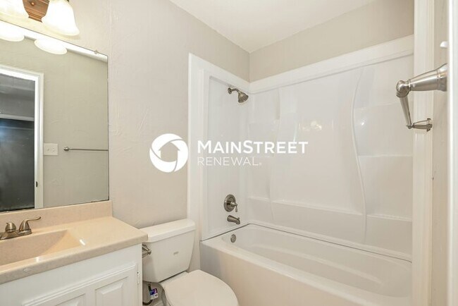 Building Photo - 3 Bedroom Pet-Friendly Home in Glenn Heights, TX with Main Street Renewal