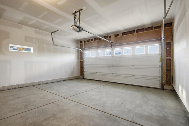 Building Photo - 7051 Aster Wy