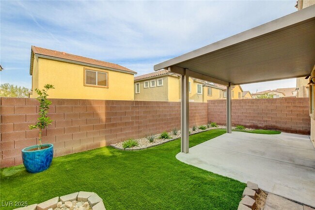 Building Photo - 9768 Plane Tree Ct