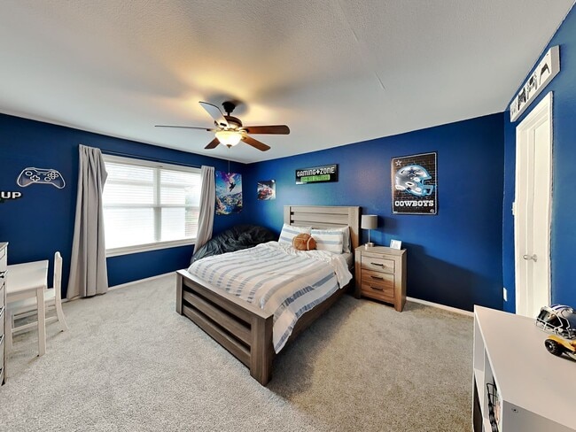 Building Photo - Terrific two-story home in the Twin Mills Addition! ***MOVE IN SPECIAL! $500 OFF FIRST FULL MONTH...