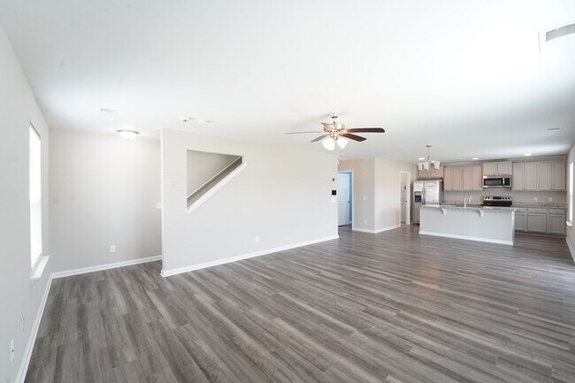 Building Photo - Coming Available!