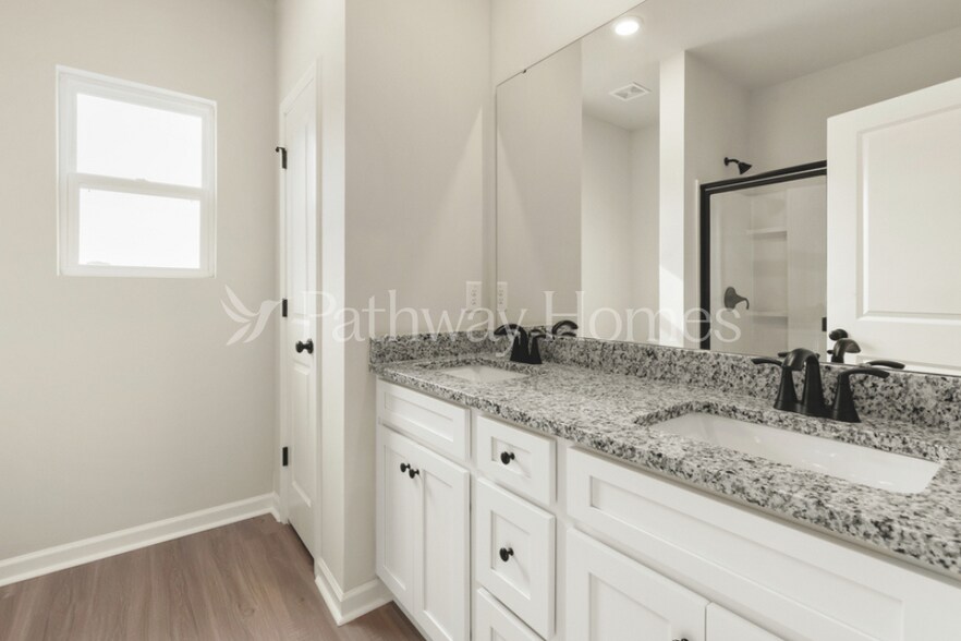 Building Photo - 3477 Bear Den Dr