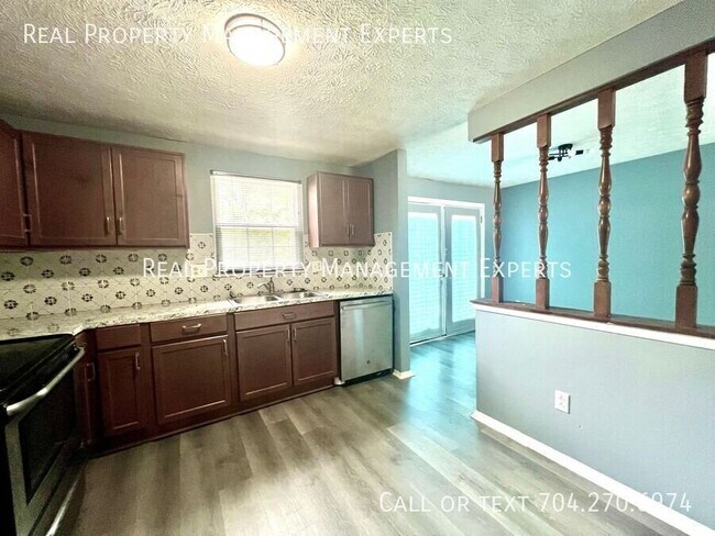 Building Photo - 5120 Speyside Ct