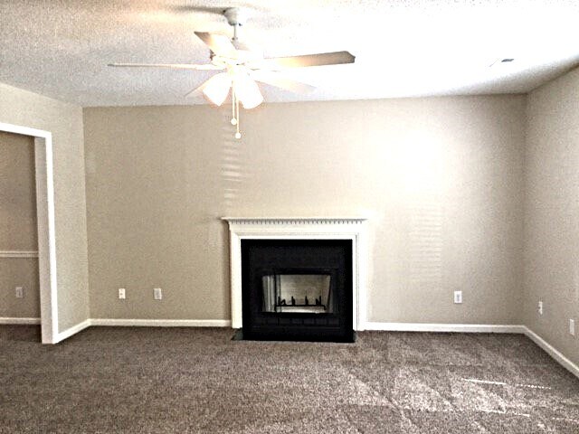 Building Photo - 6514 Highland Oak Dr
